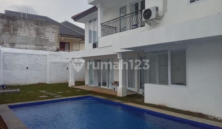 Modern Elite Quiet House in Kuningan 2