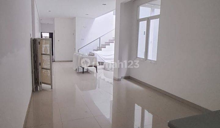 Rumah Modern Minimalis di Pondok Indah 2