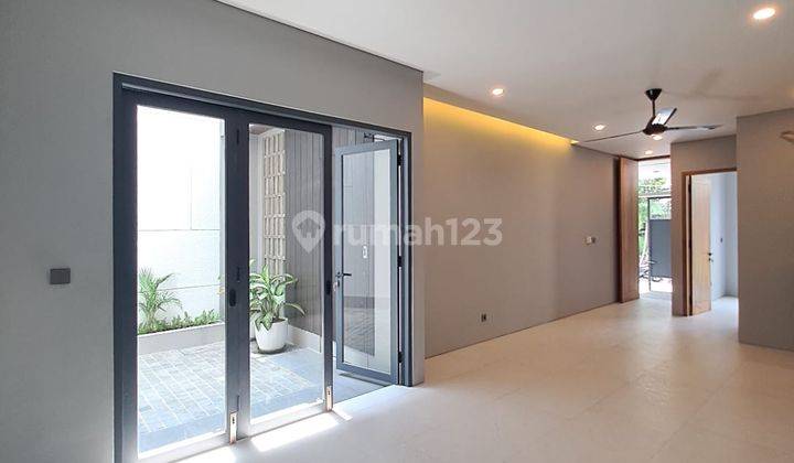 Rumah Baru Minimalis Modern Glass di Pondok Indah 2