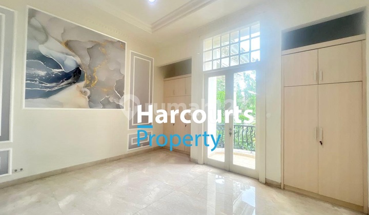 Spacious luxury house in Kemang 2