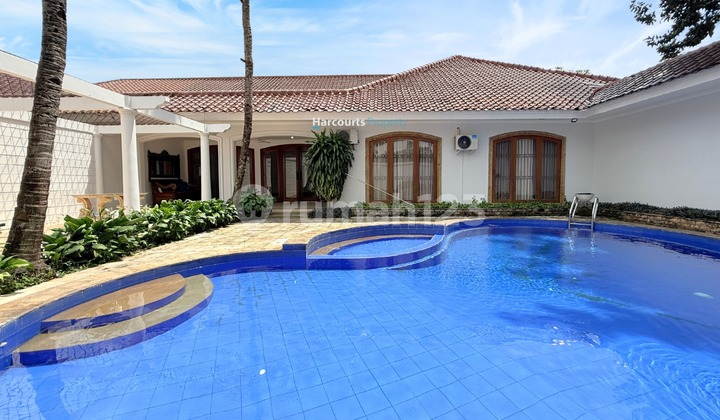 Well-Maintained Classic House in Cilandak Well-Maintained Classic House in Cilandak