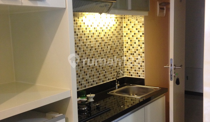 Orchard Mansion, Near Pakuwon Mall, Studio, Ready to Live In, Furnished. 2