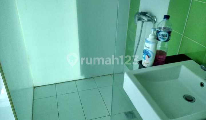 The Square Petra University Siwalankerto Furnished Studio The Square Petra University Siwalankerto Furnished Studio