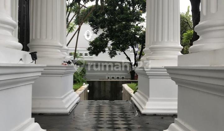 Dijual Rumah Mewah di Jakarta Pusat 18