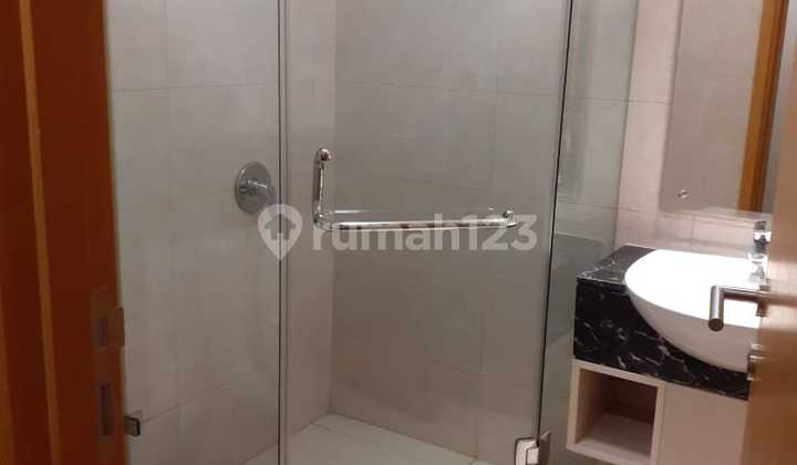 For Sale 40 m2 Office at The Mansion Bougenville Fontana North Jakarta – Semi Furnished