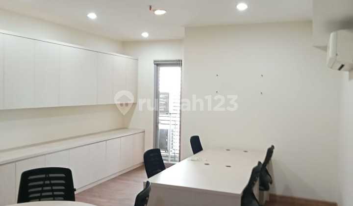 Sewa Kantor di The Mansion Bougenville Fontana Jakarta Utara – Semi Furnished