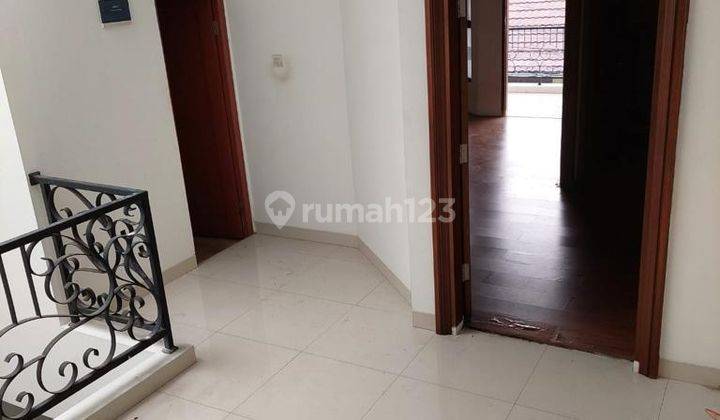 Rumah Tingkat Minimalis Tebet Jakarta Selatan 9