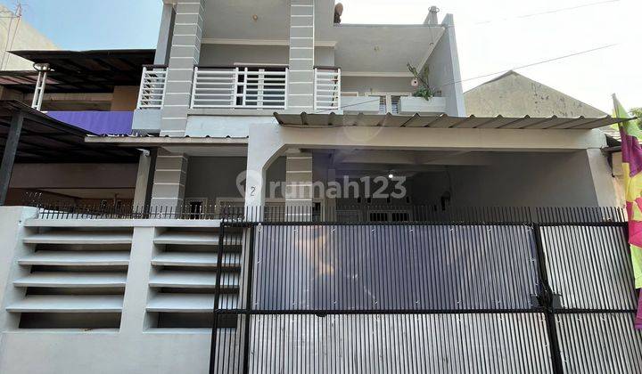 Rumah Tingkat Minimalis Tebet Jakarta Selatan  1