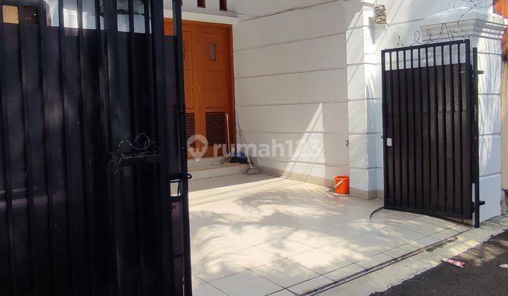 RUMAH STRATEGIS HARGA MINIMALIS DI TEBET 2