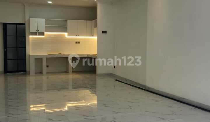 Rumah Baru Renovasi Tebet Jakarta Selatan