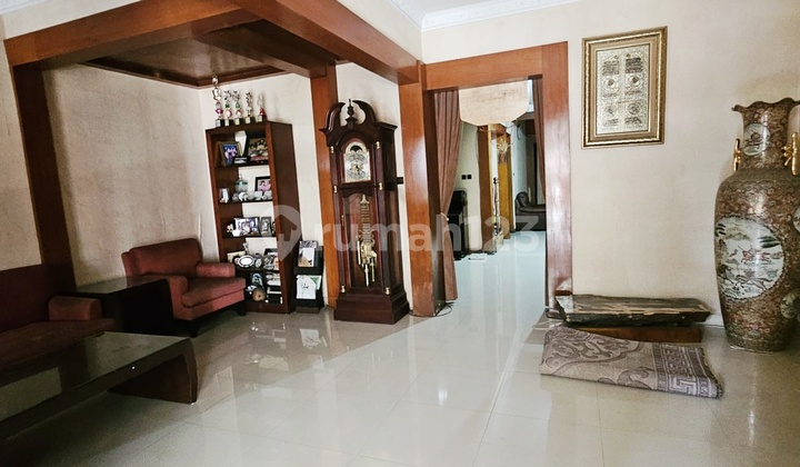 Rumah Tingkat Tebet Akses Jalan Utama