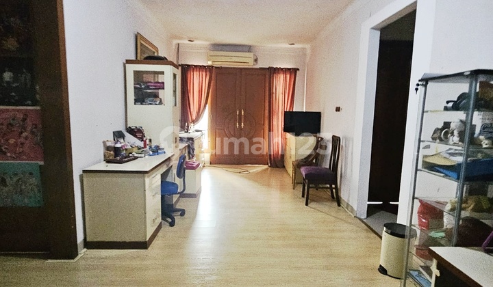 Rumah Tingkat Tebet Akses Jalan Utama 2