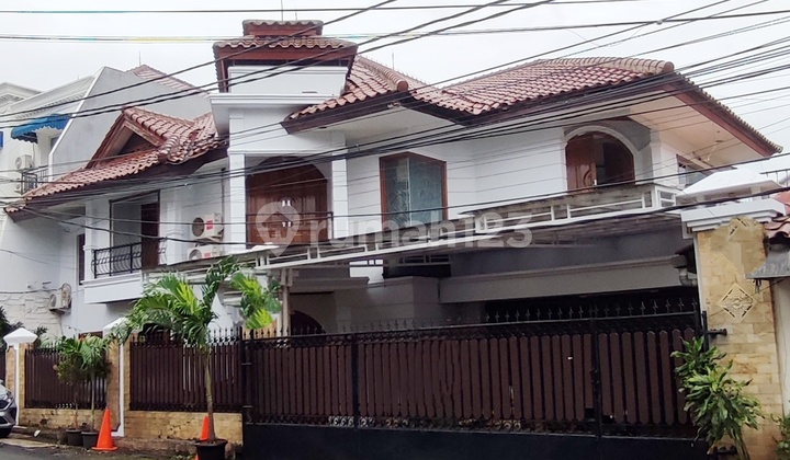 House Level Access Main Road Tebet 2