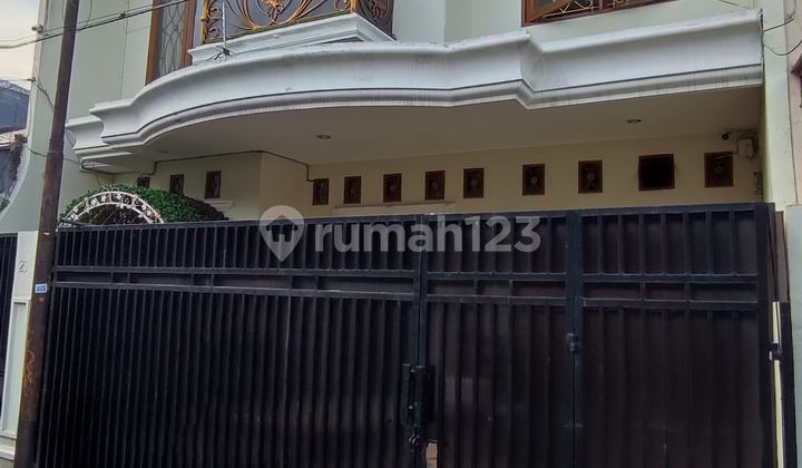 Rumah Tinggal Tebet Dekat Taman Eco Park Rumah Tinggal Tebet Dekat Taman Eco Park