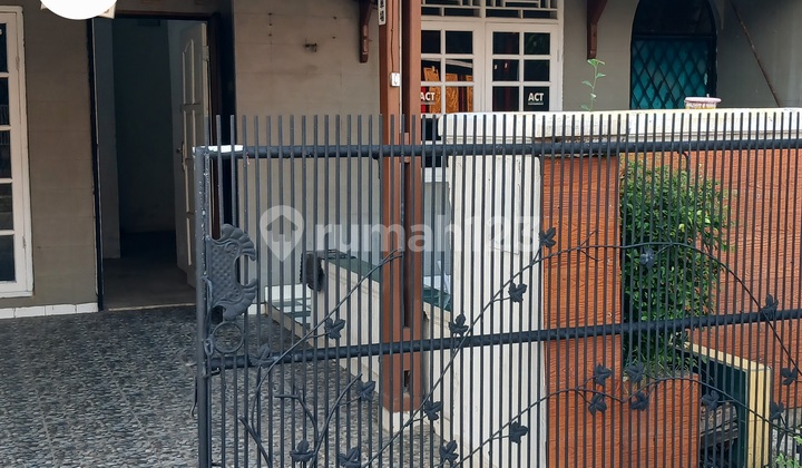 Jual Rumah Luas 105 M2 Komplek Tytyan Kencana Samping Summarecon Bekasi Jual Rumah Luas 105 M2 Komplek Tytyan Kencana Samping Summarecon Bekasi