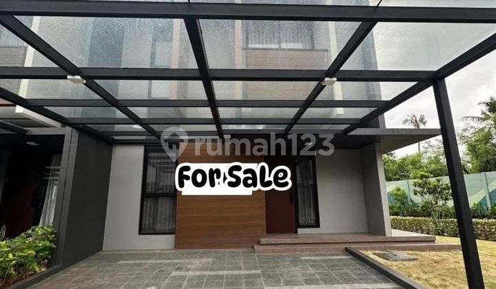 For Sale 135m2 Spacious House in Mulberry Cluster, Summarecon Bekasi 2