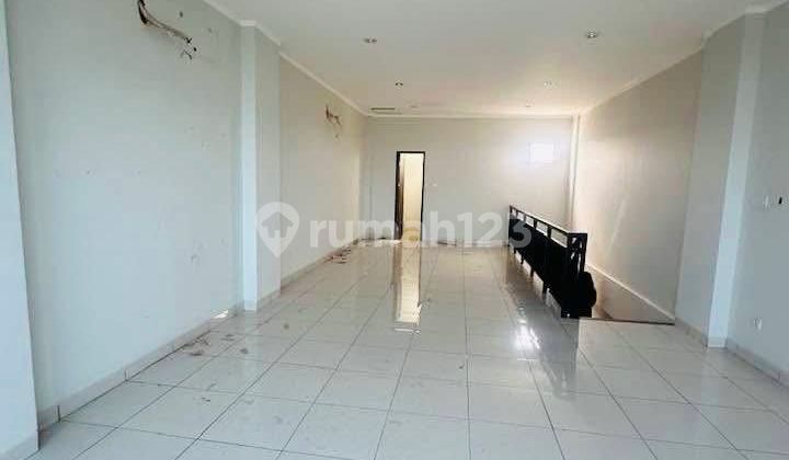 For Rent: Scarlet Commercial Shop in Summarecon Bekasi