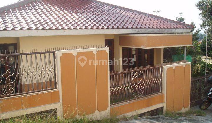 Rumah Besar Strategis Siap Huni 1