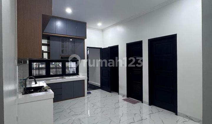 FOR SALE AMERICAN CLASSIC MODERN 3-STORY HOUSE IN JAGAKARSA, SOUTH JAKARTA 2