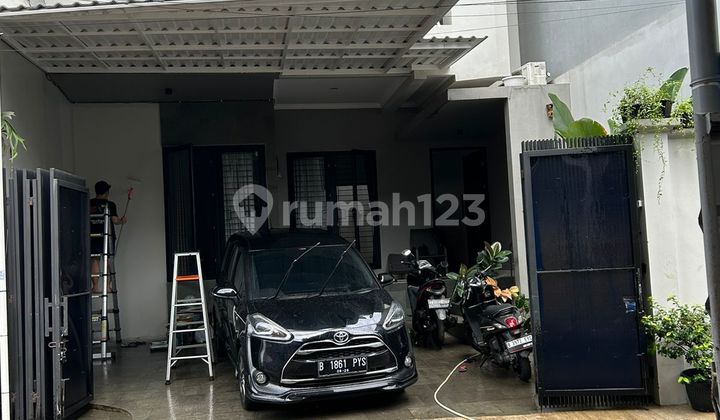 Dijual Rumah 2 Lantai Siap Huni di Cipayung, Jakarta Timur