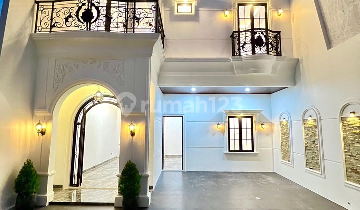 Di Jual Rumah Brand New Modern Classic With Attic room Akses Strategis Dekat Ke Cilandak Dan Ragunan