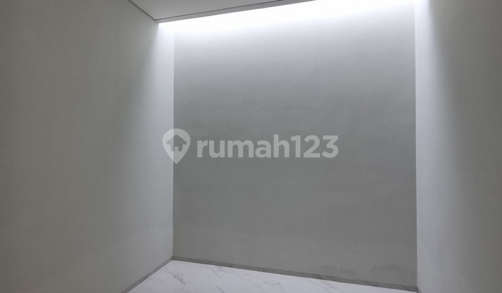 Good House Unfurnished Freehold Title Setra Duta Grande, Bandung 2