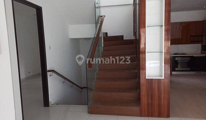 rumah lux pusat kota Sudirman Town House bandung 2