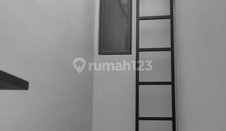 Rumah Bagus Unfurnished SHM Setra Duta, Bandung 2