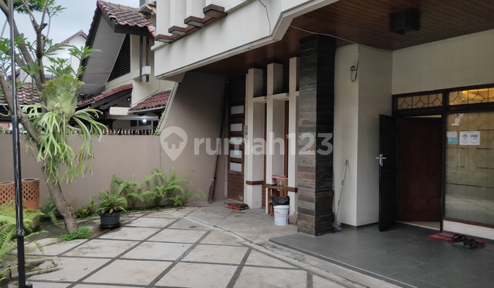 Rumah Kontrakan Bagus Semi Furnished SHM Batununggal, Bandung 2