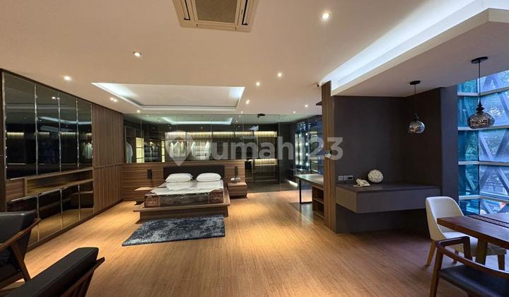 Ruko 4 lantai pusat kota 150 m2 SHM Veteran, Bandung Ruko 4 lantai pusat kota 150 m2 SHM Veteran, Bandung