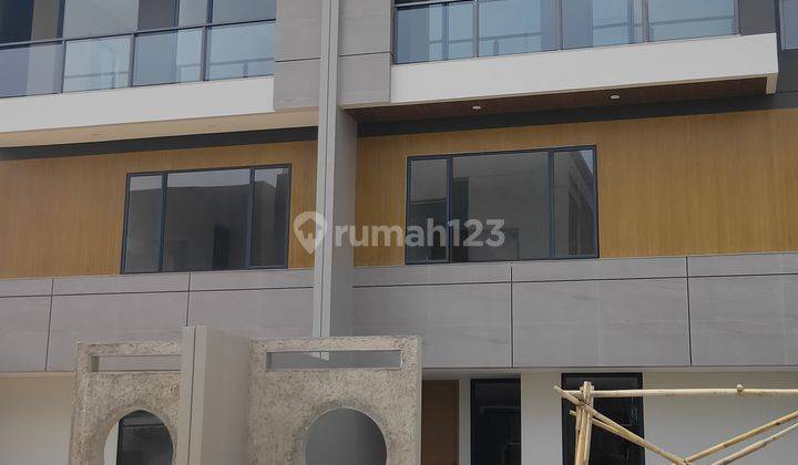 rumah mewah minimalis bagus dijual Setra Duta Bandung 1