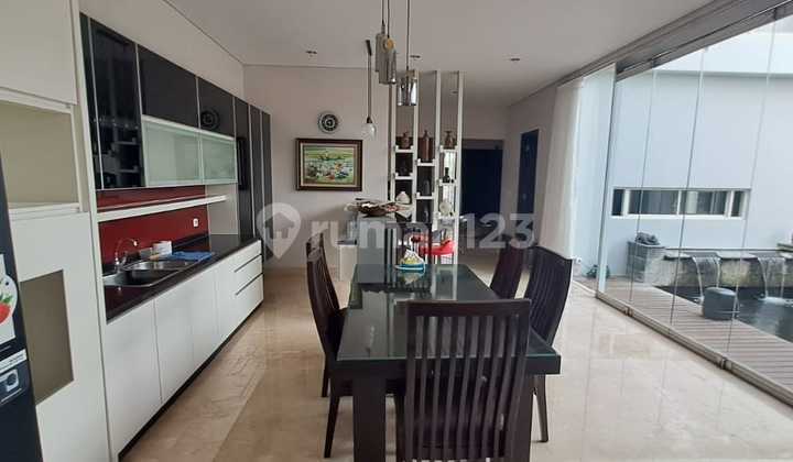 Rumah Bagus Furnished SHM Kota Baru Parahyangan, Bandung