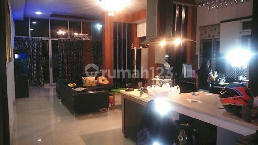 Strategic city center shop house for sale on Moh. Toha Street, Bandung. 2