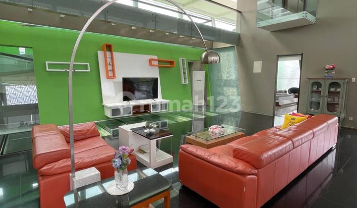 Rumah Bagus Semi Furnished HGB Kota Baru Parahyangan, Bandung