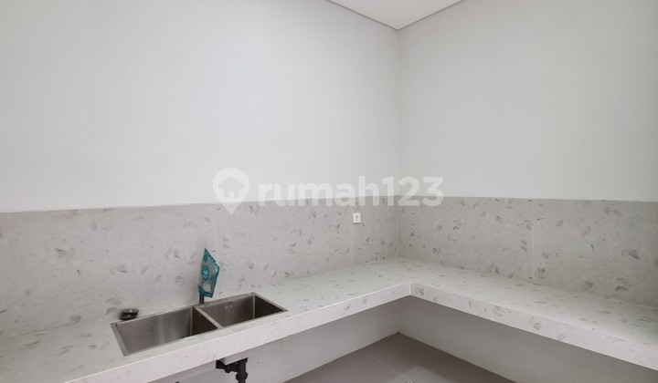 Rumah Bagus Unfurnished SHM Setra Duta, Bandung 2