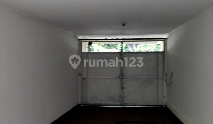Rumah Bagus pusat kota sayap Riau jalan Anggrek Bandung 2