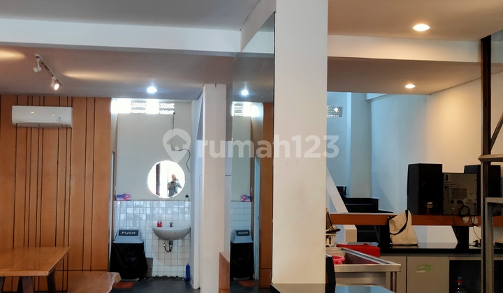 Disewa Ruko Tengah Kota Furnished Lengkong Besar Bandung