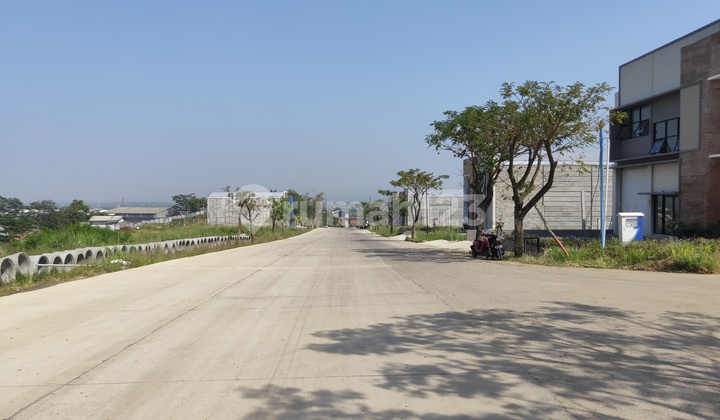 Indent warehouse for sale in Batujajar Padalarang industrial area.