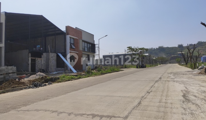Indent warehouse for sale in Batujajar Padalarang industrial area.