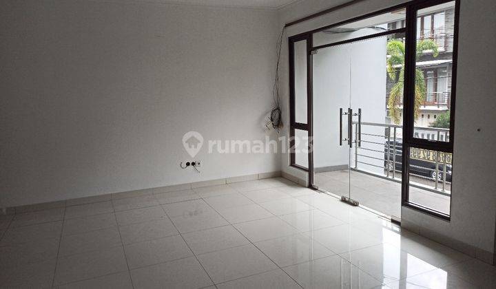 rumah lux pusat kota Sudirman Town House bandung 2