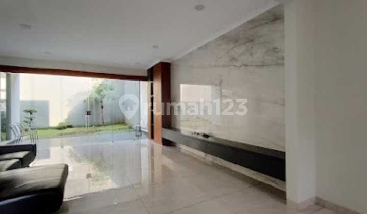 Rumah Bagus Furnished SHM Batununggal Molek Bandung