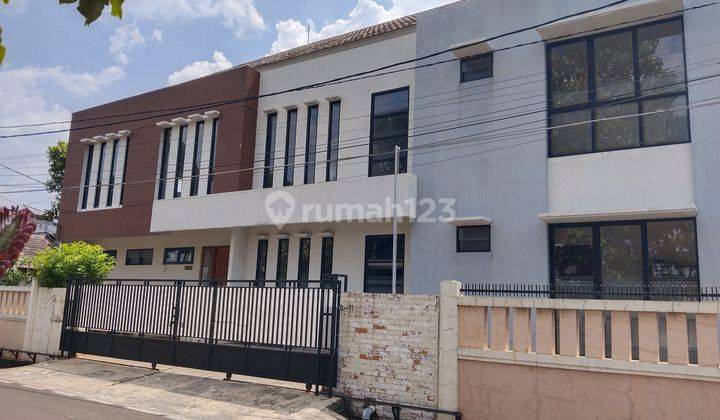 Rumah Cantik Hook 2 Lantai Di Cipinang Elok Jatinegara 2