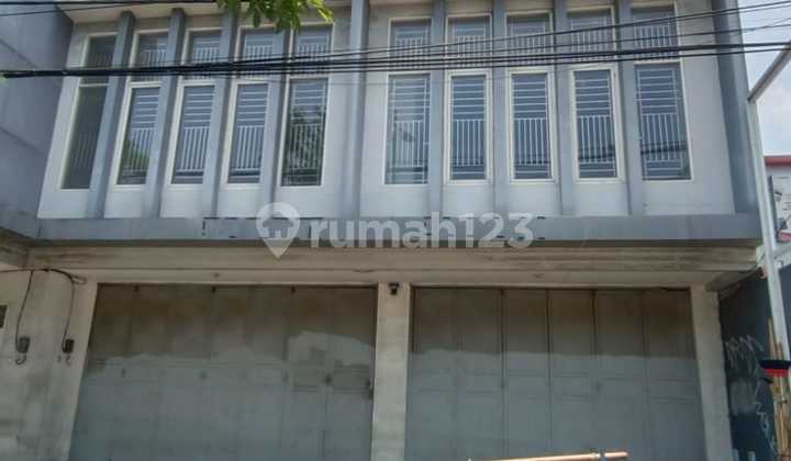 11 ke 6 M Ruko di Raya A Yani Surabaya Harga Jauh Dibawah Pasaran 11 ke 6 M Ruko di Raya A Yani Surabaya Harga Jauh Dibawah Pasaran