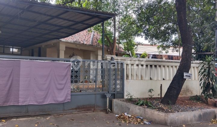 Affordable House on East Surabaya Street Menteng Priced Below Market 2
