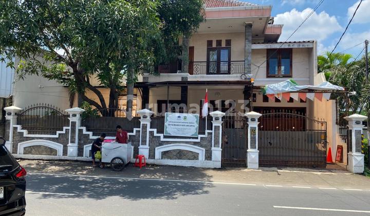 Rumah Mewah 2 Lantai di Jl Tanjung Barat Lama Jagakarsa Jakarta Selatan Rumah Mewah 2 Lantai di Jl Tanjung Barat Lama Jagakarsa Jakarta Selatan