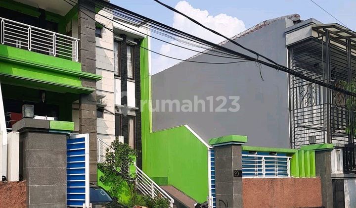 Rumah 3 Lantai di Jl H Domang Kelapa Dua Kebon Jeruk Jakarta Barat 2