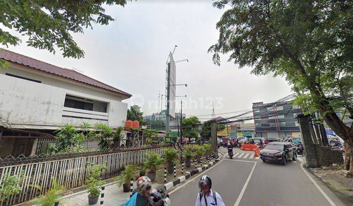 Tanah di Jl Raya Besar Tebet. Hoek 2