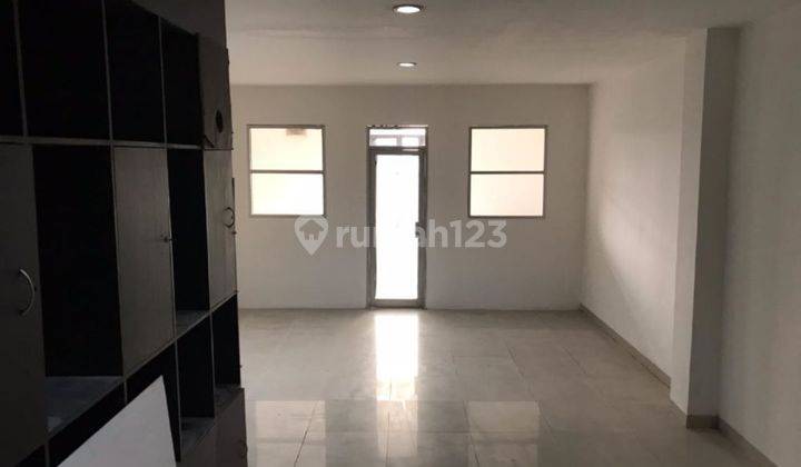 Ruko di Warung Buncit Jalan Raya Utama 8