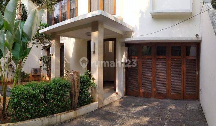 Rumah di Jalan Patra Kuningan Jakarta Selatan, Jakarta Selatan 1