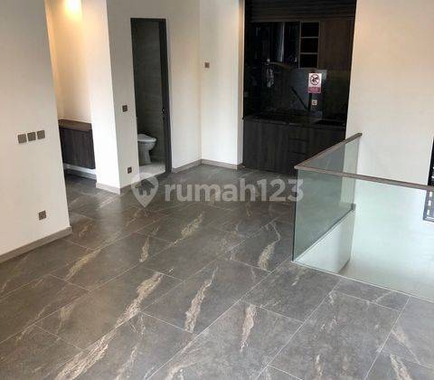 Rumah 2 Lantai Bagus Semi Furnished Permata Hijau Jakarta Selatan 2